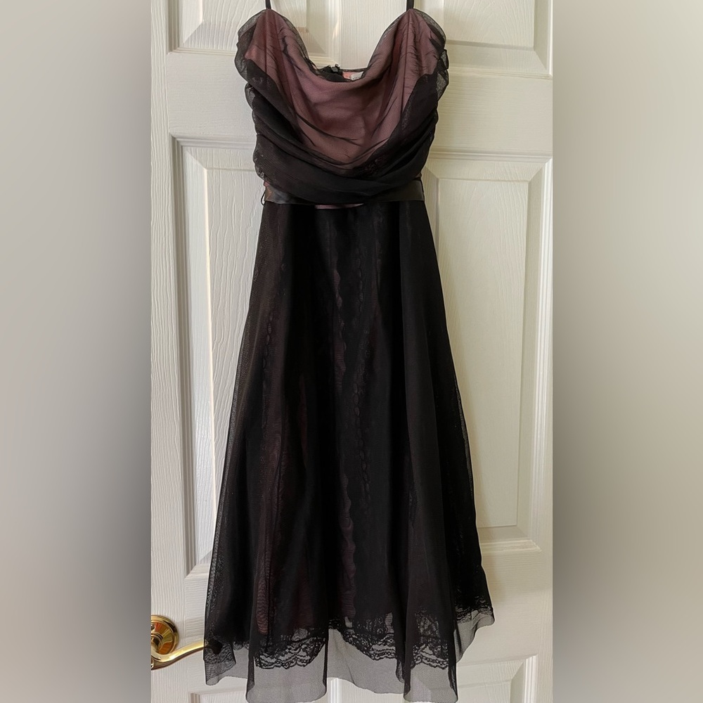 Newport News /Women’s Black and Pink Dress size 4
